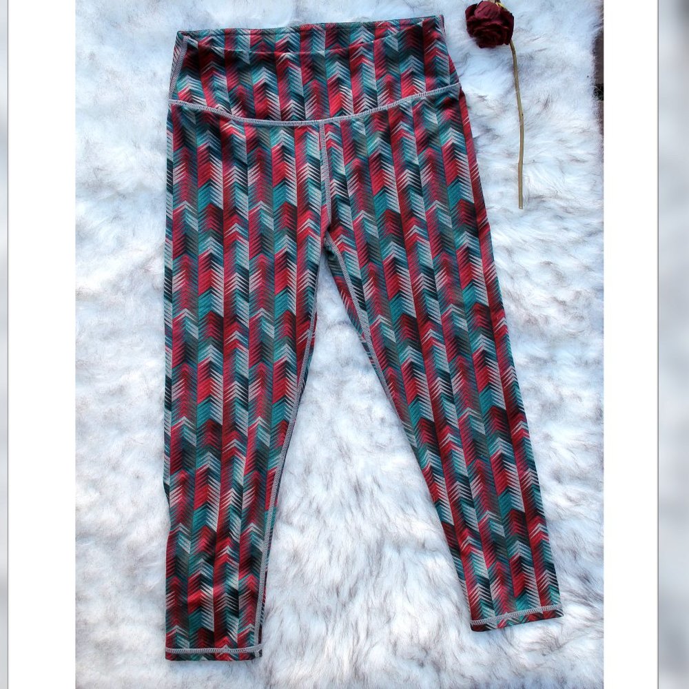 ❤️Fabletics XS mono chromatic capri yoga pants